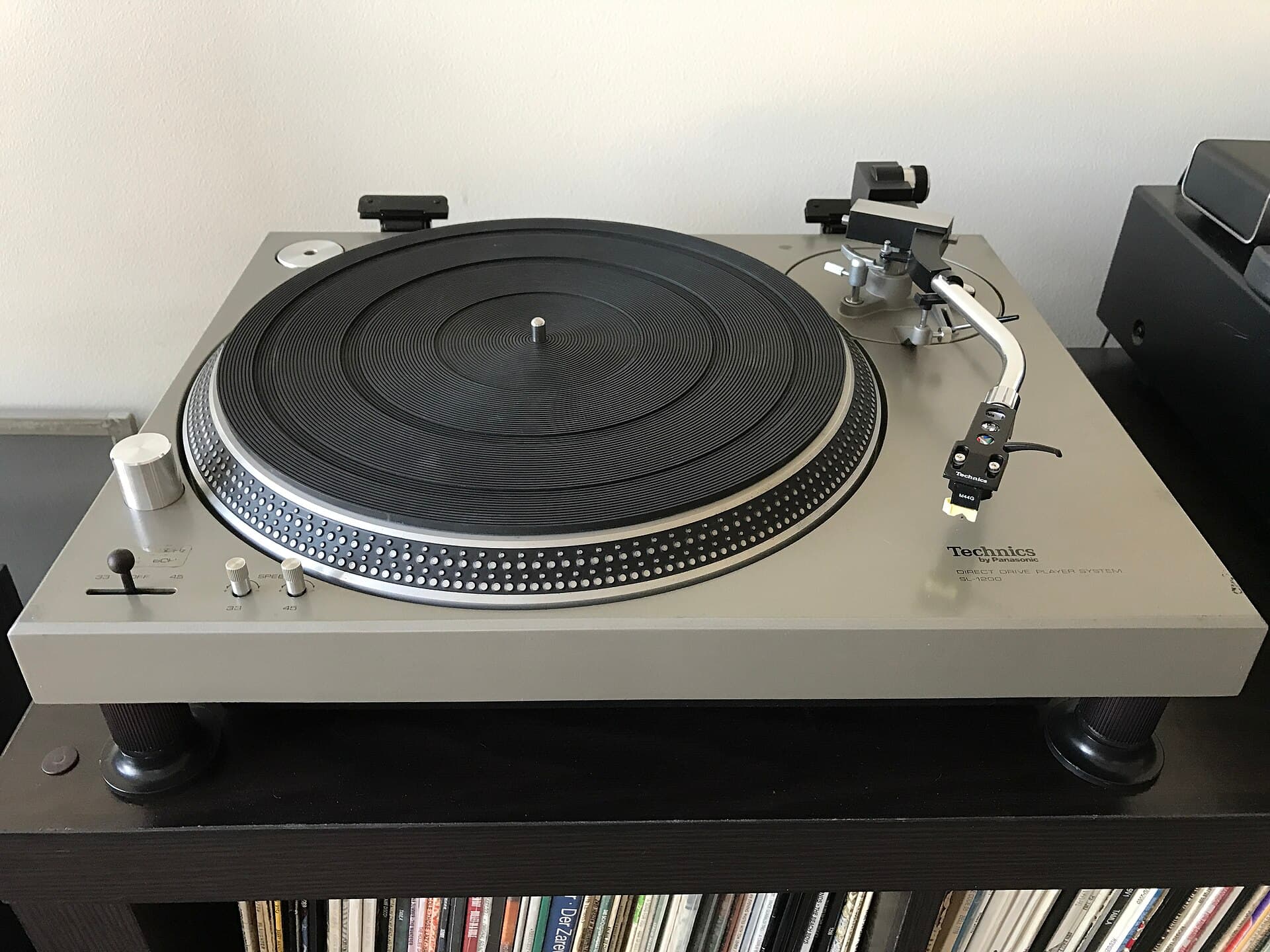 Original 1972 Technics SL-1200 with rotary speed controls